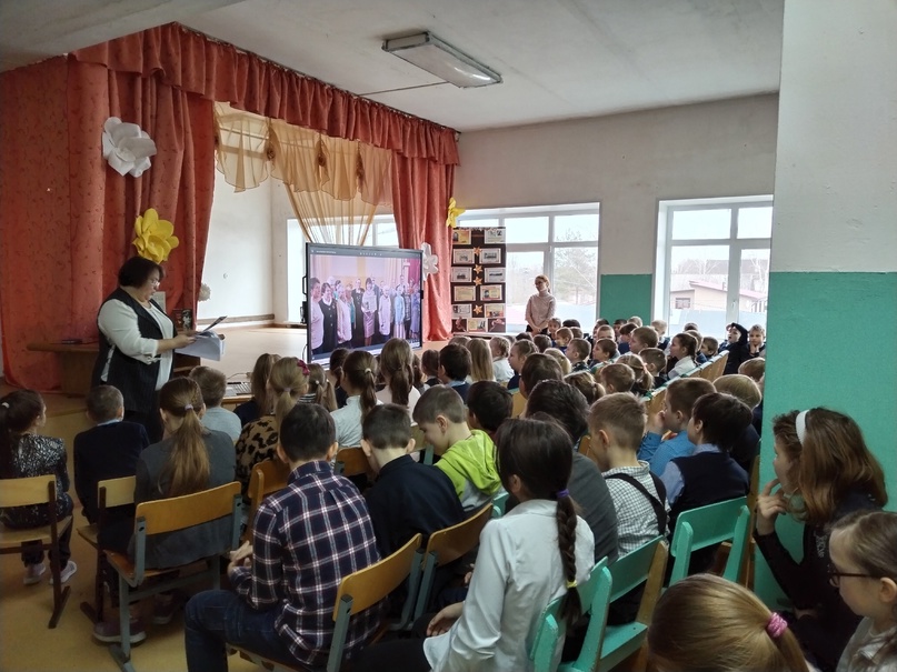 Сегодня в нашей школе прошёл урок мужества, посвящённый 107 годовщине со дня рождения А.К.Панкратова..